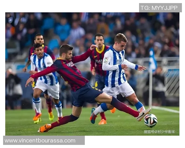 法国足球甲级联赛最新动态解析:豪门对决与新兴势力崛起的精彩博弈 法国足球甲级联赛最新动态解析:豪门对决与新兴势力崛起的精彩博弈