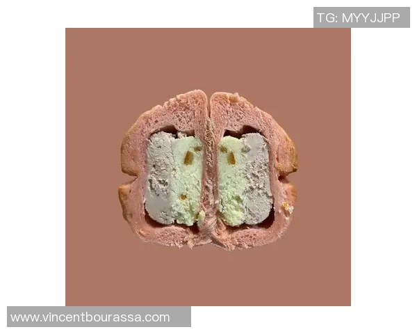 蛋糕与面包的完美融合探索如何创新美味与口感的独特结合