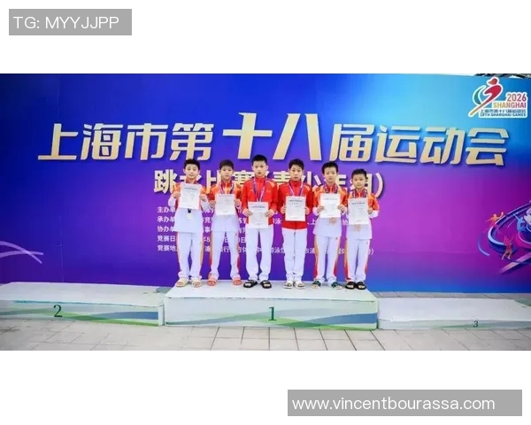 亚运会特别报道：上海羽毛球队奋勇拼搏展现逆袭精神的辉煌之路